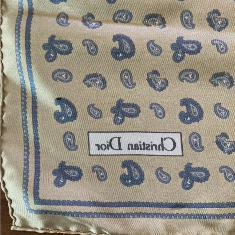 Christian Dior 🌸 Vintage Silk Blue and Ivory Silk Scarf